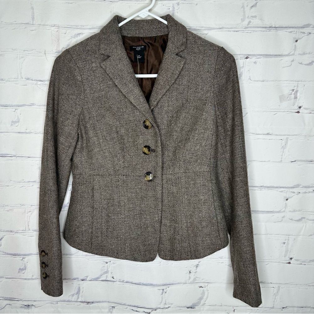 Ann Taylor brown size 0 petite blazer